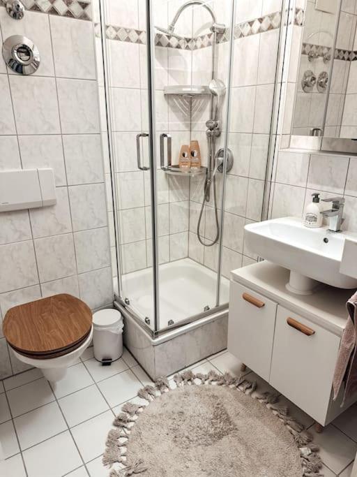Zentrale Wohnung + Dachterrasse 손토펜 외부 사진